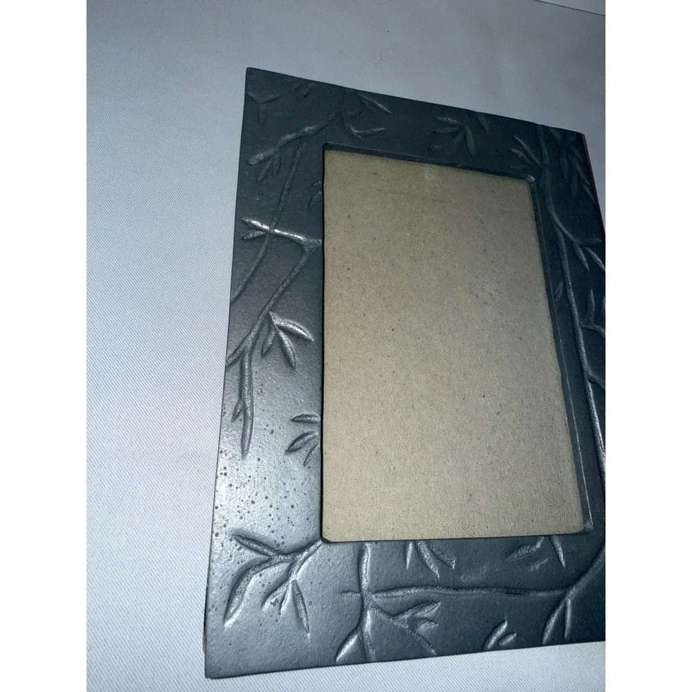 Pewter Finish Metal Bamboo Branch Embossed 4x6 Photo Picture Frame Silver Tone